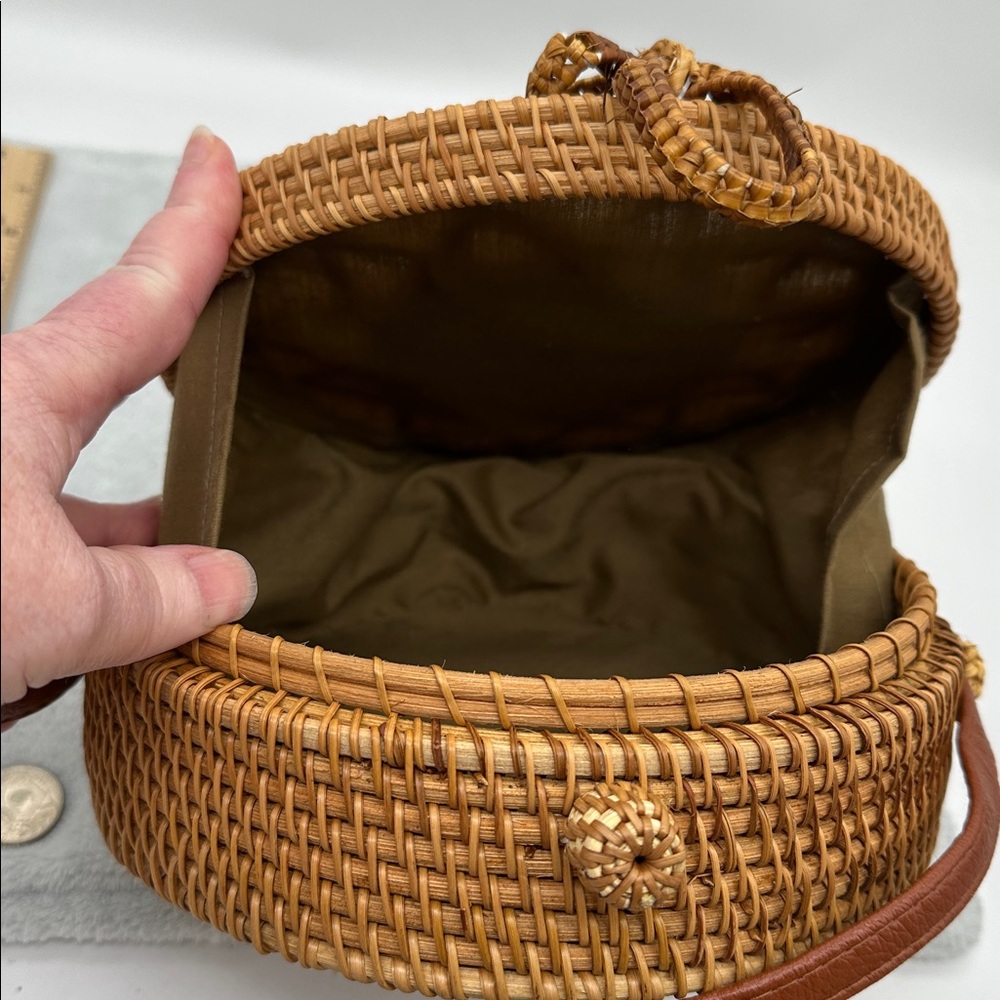 Crossbody Round Rattan Wicker with Brown Leather Strap Purse - Picture 5 of 6